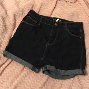 high waisted shorts !!